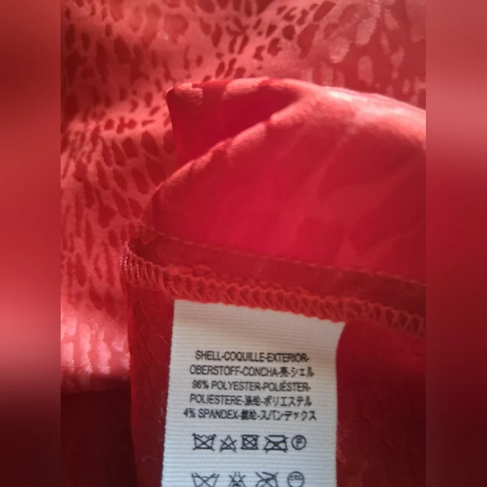 Elegant Red Long Sleeve Dress - Picture 7 of 7